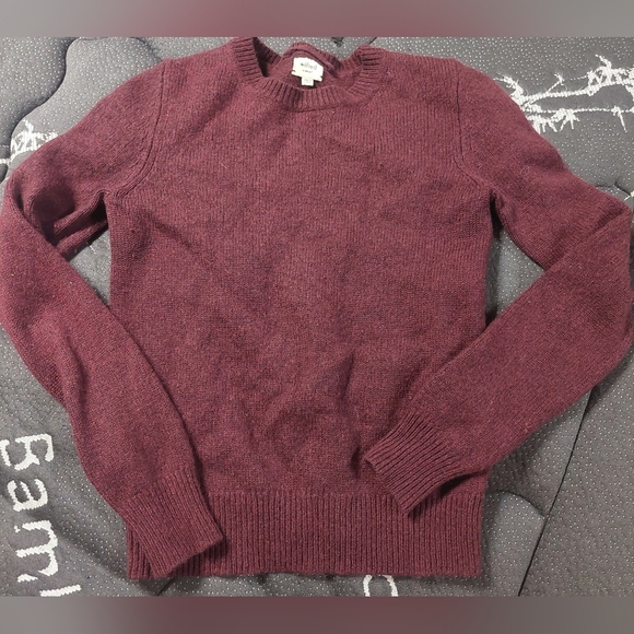 Wilfred Rich Burgundy Crewneck Sweater - Picture 1 of 4